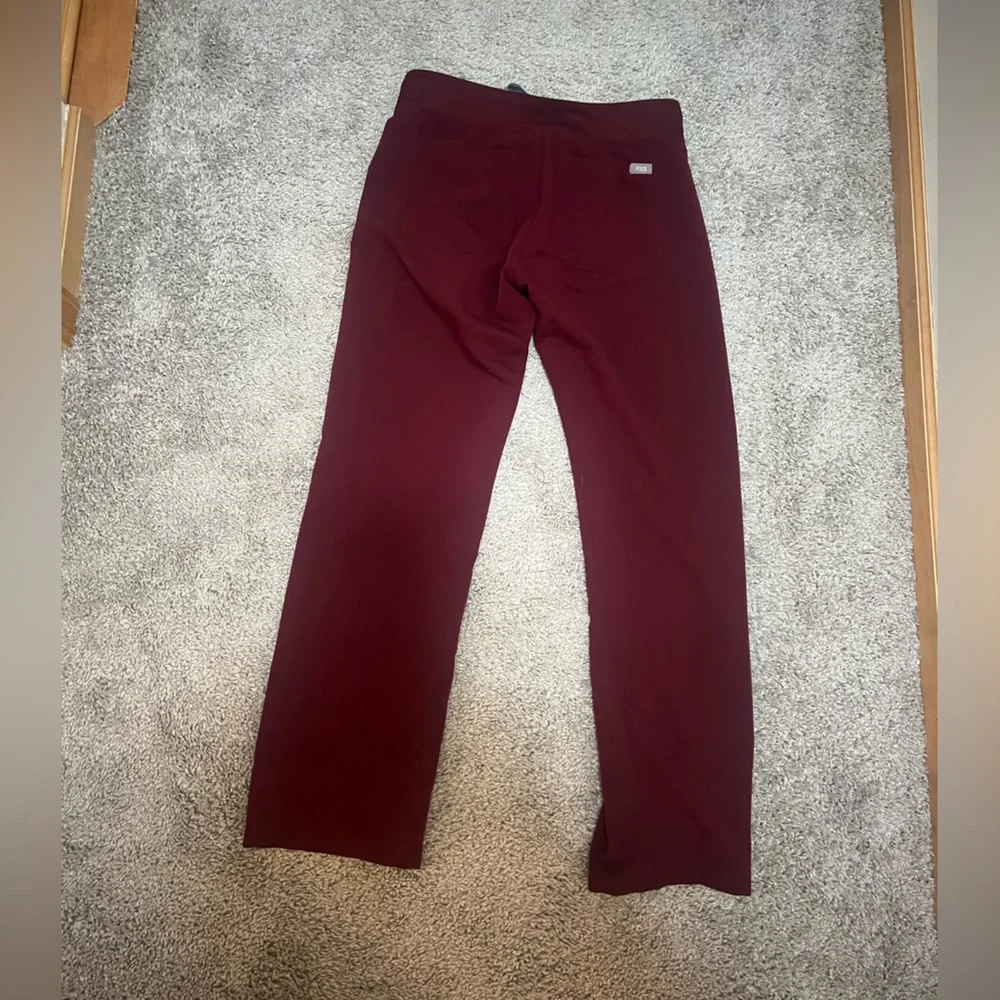 Women's Burgundy Livingston™ - Petite Basic Scrub Pants - Picture 3 of 4